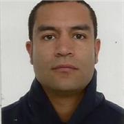Instructor experto en escritura creativa